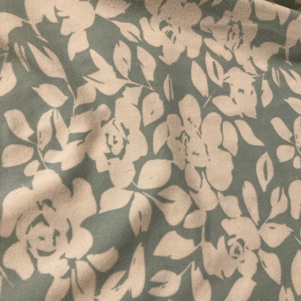Flora Nikrooz Blue and White Floral Loungewear, women’s size X-Large - Picture 8 of 10